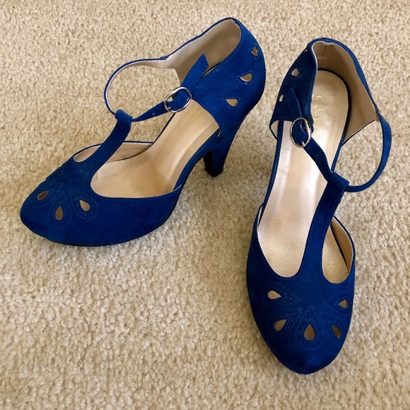 Modcloth Shoes - ModCloth Navy suede heels